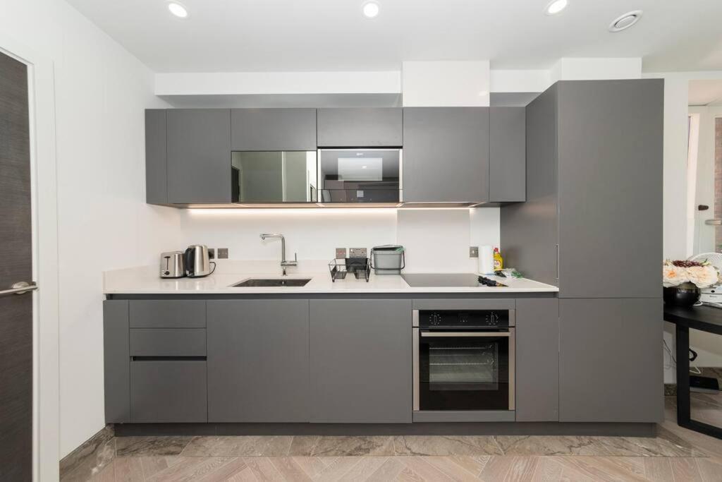 Charming Flat In The Heart Of Chrl F1 Apartment